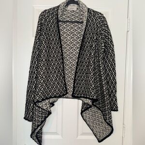Zara Women’s Black & White Knit Open Cardigan